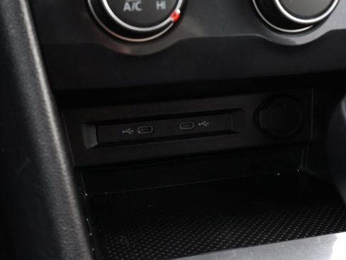 Used 2022 Volkswagen Tiguan S image 21