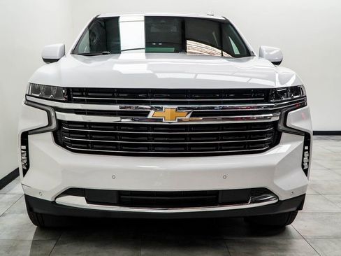 Used 2024 Chevrolet Suburban LT image 7