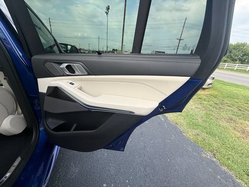 Used 2025 BMW X5 M60i AWD/4WD image 20
