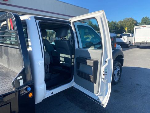 Used 2013 Ford F550 4x4 Crew Cab Super Duty w/ Payload Upgrade Pkg image 23