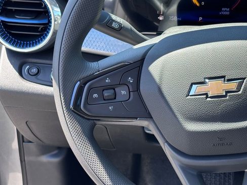 New 2025 Chevrolet Trax LT image 28