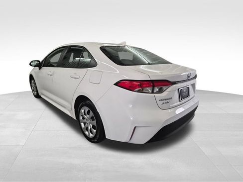 Used 2023 Toyota Corolla LE image 7