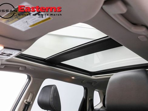 Used 2022 Nissan Rogue SL image 39