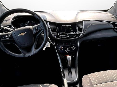 Used 2019 Chevrolet Trax LT image 14