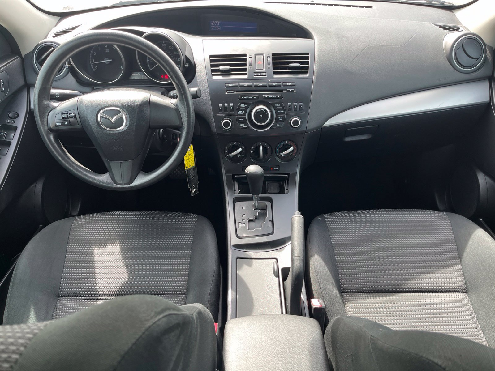 Used 2013 MAZDA MAZDA3 i SV FWD image 19