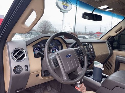 Used 2012 Ford F250 Lariat w/ Lariat Ultimate Pkg image 4