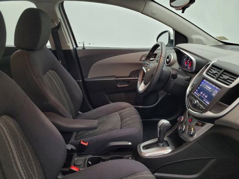 Used 2020 Chevrolet Sonic LT w/ Convenience Package image 21