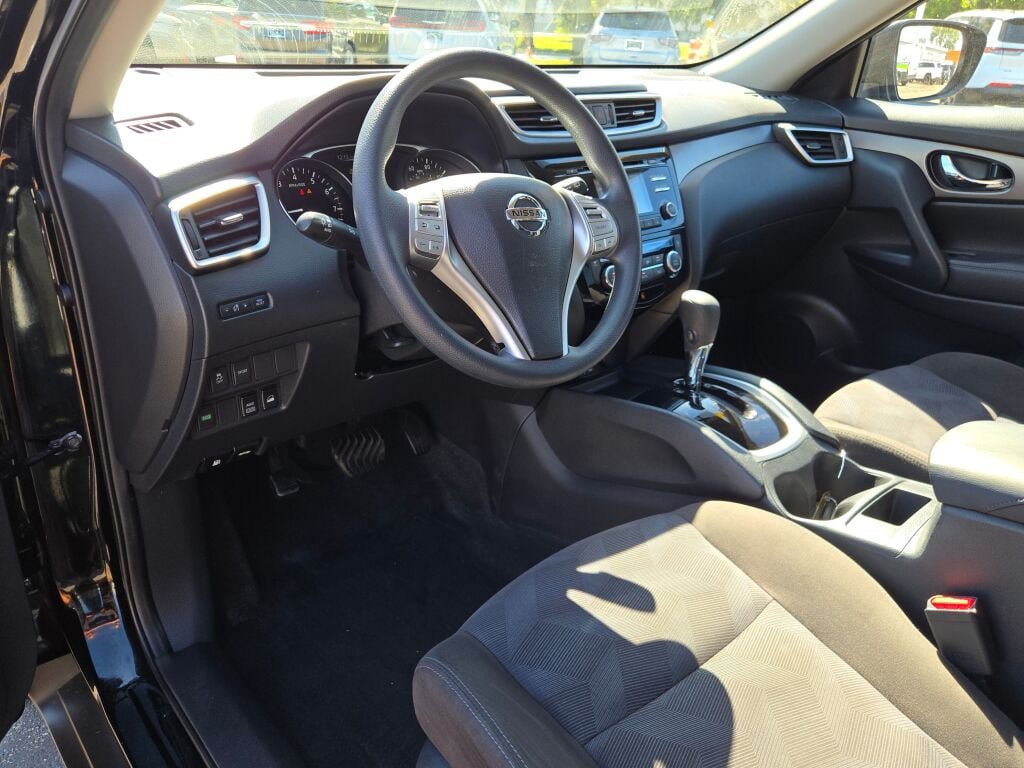 Used 2015 Nissan Rogue SV AWD/4WD image 20