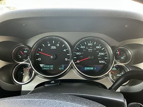Used 2009 Chevrolet Silverado 2500 LT w/ Exterior Plus Package RWD image 21