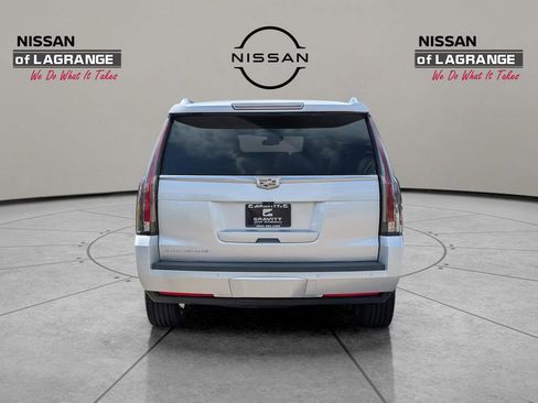 Used 2019 Cadillac Escalade Luxury image 6