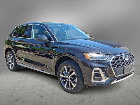 Used 2023 Audi Q5 2.0T Premium Plus w/ Premium Plus Package AWD/4WD image 2