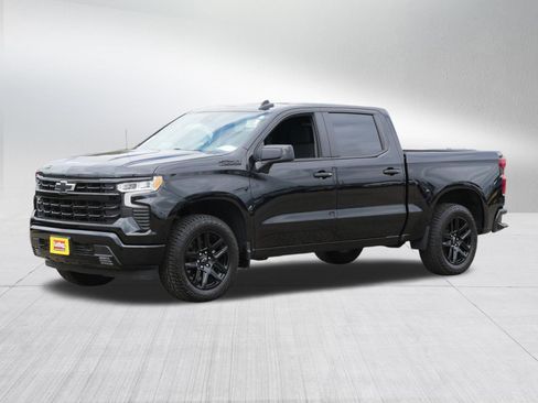 Used 2024 Chevrolet Silverado 1500 RST AWD/4WD image 3