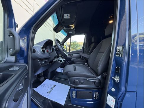 Used 2024 Mercedes-Benz Sprinter 3500 image 50