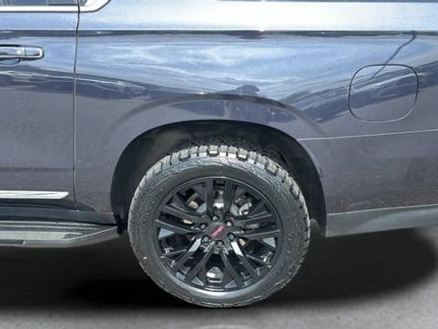 Used 2023 GMC Yukon XL SLT AWD/4WD image 38