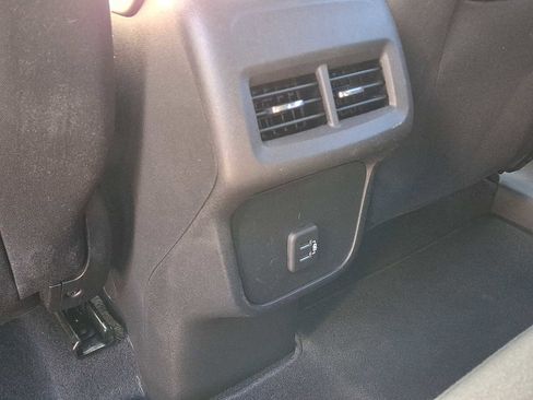 Used 2020 Chevrolet Equinox LT image 12