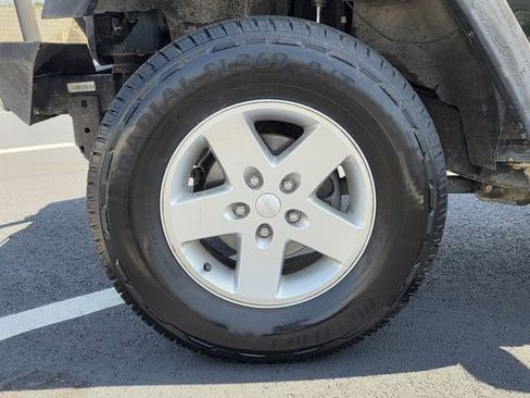 Used 2011 Jeep Wrangler Sport w/ Black Appearance Group AWD/4WD image 26