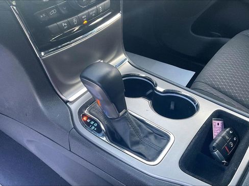 Used 2021 Jeep Grand Cherokee Freedom Edition image 16