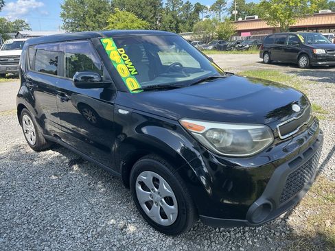 Used 2014 Kia Soul FWD image 1