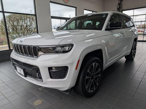 Used 2023 Jeep Grand Cherokee L Overland image 6