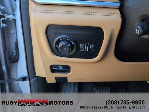 Used 2023 Jeep Grand Cherokee Summit image 13