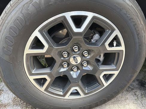 Used 2025 Ford F150 STX w/ Equipment Group 200A RWD image 5