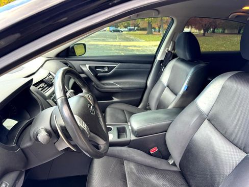 Used 2017 Nissan Altima 2.5 SR w/ Midnight Edition Package FWD image 22