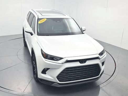 Used 2025 Toyota Grand Highlander FWD image 52