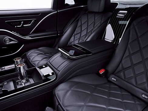 Used 2023 Mercedes-Benz Maybach S 580 4MATIC image 59