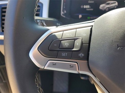 Used 2023 Volkswagen Atlas SE image 16