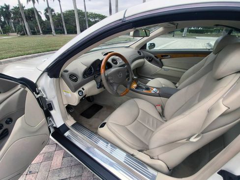 Used 2007 Mercedes-Benz SL 550 SL 550 Roadster 2D image 37
