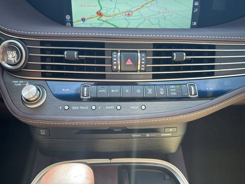 Used 2019 Lexus LS 500 AWD image 37