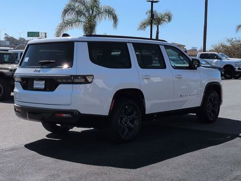 New 2026 Jeep Grand Wagoneer Limited w/ Premium Group II image 5
