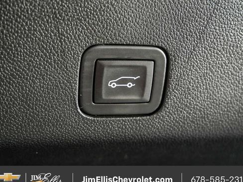 Used 2025 Chevrolet Tahoe LT image 34