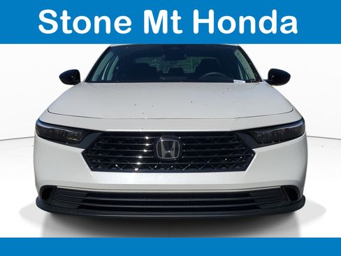 Used 2025 Honda Accord SE image 2