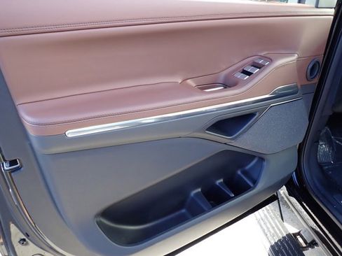 New 2025 Lincoln Navigator Reserve image 19