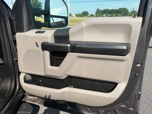 Used 2018 Ford F350 XL AWD/4WD image 22