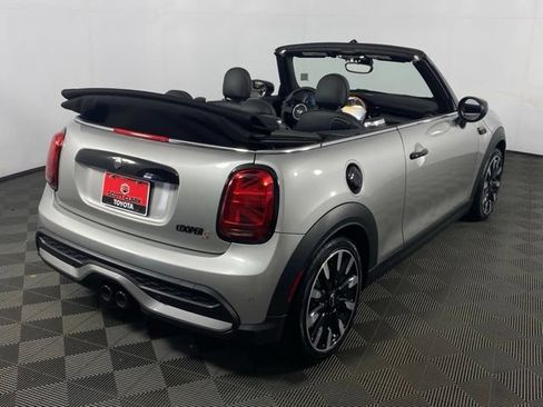 Used 2024 MINI Cooper S w/ Signature Upholstery Package FWD image 9
