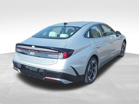 New 2026 Hyundai Sonata SEL AWD/4WD image 8