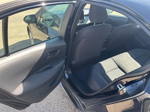 Used 2025 Toyota Corolla LE FWD image 14