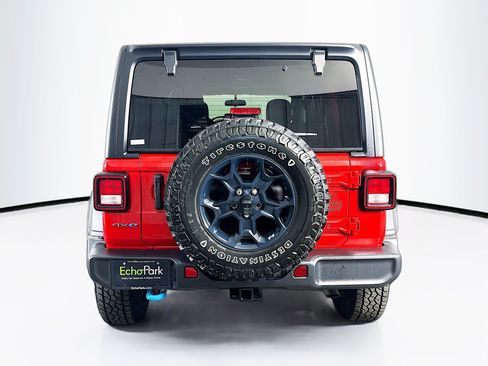 Used 2023 Jeep Wrangler Unlimited w/ Convenience Group AWD/4WD image 7