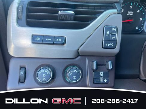 Used 2017 GMC Yukon Denali w/ Open Road Package AWD/4WD image 11