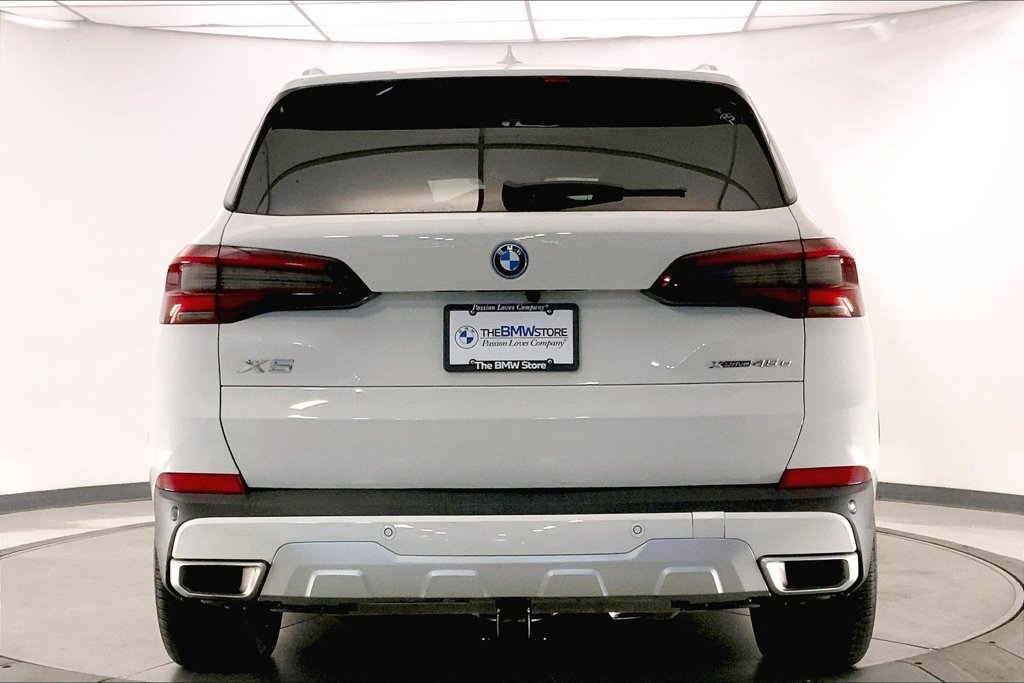 Certified 2023 BMW X5 xDrive45e w/ Executive Package AWD/4WD image 3