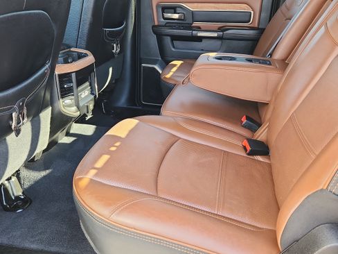 Used 2022 RAM 2500 Limited w/ Protection Group image 11