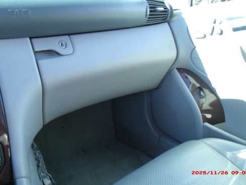 Used 2003 Mercedes-Benz C 320 C 320 4dr Sedan image 21