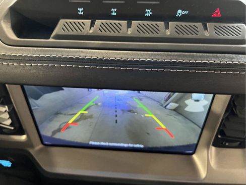 Used 2025 Ford Bronco Outer Banks w/ Sasquatch Package AWD/4WD image 22