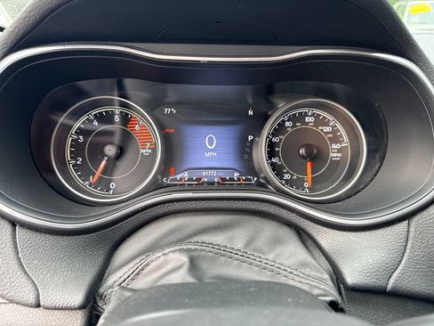 Used 2019 Jeep Cherokee Limited AWD/4WD image 28