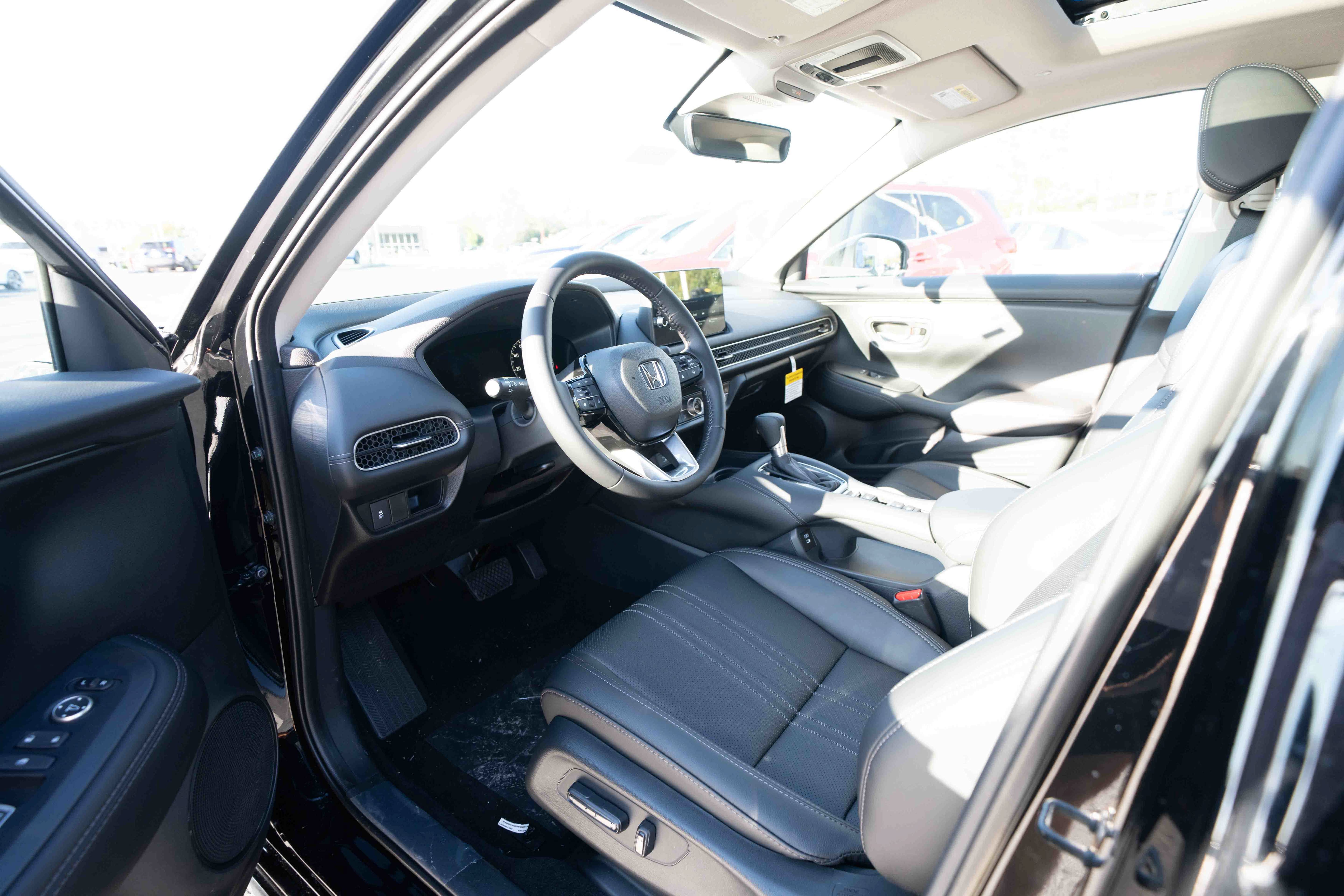 New 2027 Honda HR-V EX-L image 8