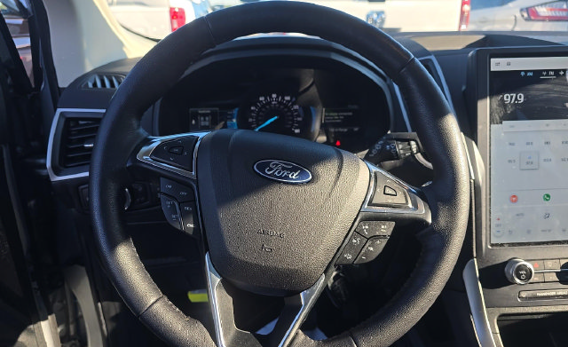 Used 2023 Ford Edge SEL w/ Convenience Package AWD/4WD image 6
