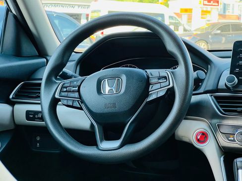Used 2018 Honda Accord LX image 18