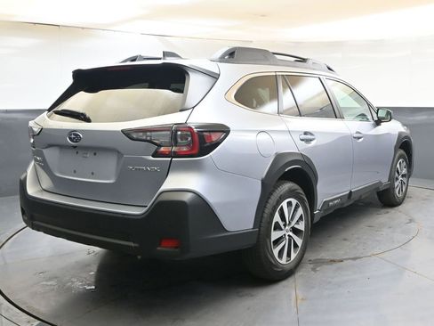 Certified 2025 Subaru Outback Premium AWD/4WD image 5